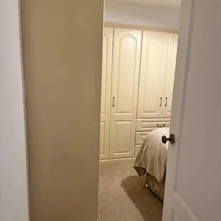 House Nyaraló Bradford